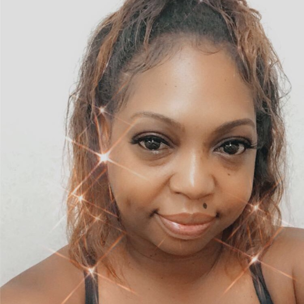 Meet your Posher, Crystal